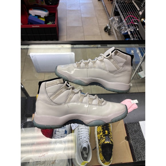 Air Jordan 11 Retro Legend Blue Columbia Mens Size 8 Men CT8012 104 - Picture 2 of 8